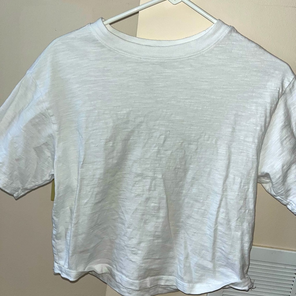 Cropped white tee